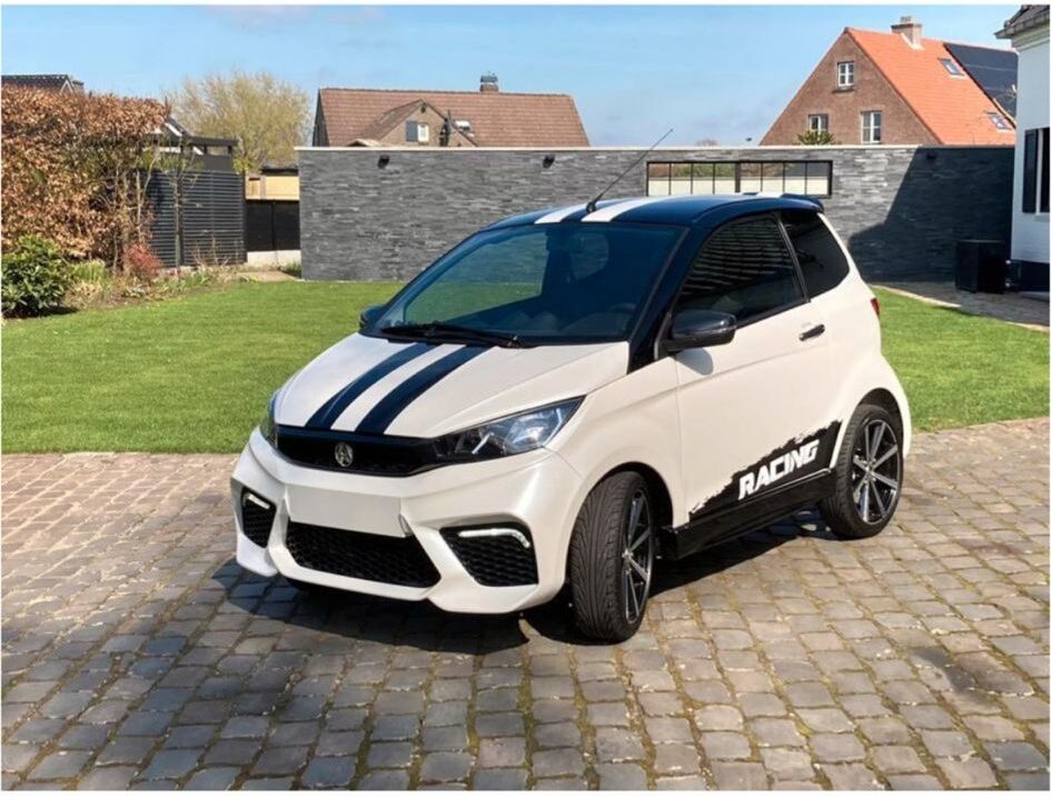 Schade brommobiel te koop